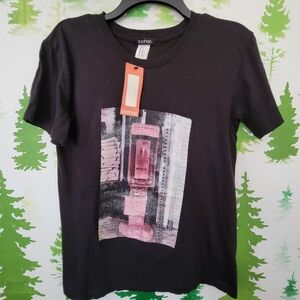 Pink Boohoo Phone Box Print T-Shirt.